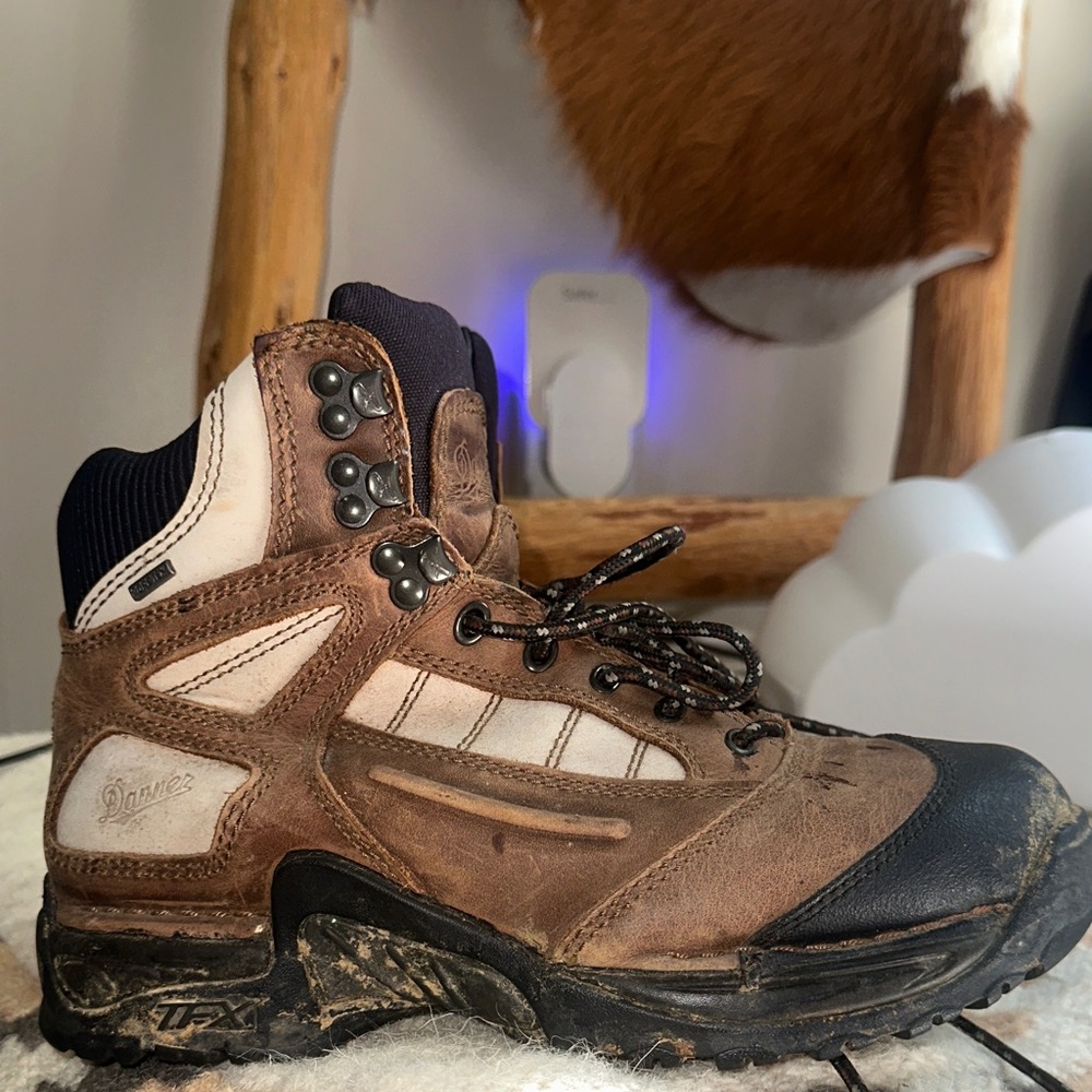 Danner Gortex Waterproof Brown Cream Black Hiking Boots